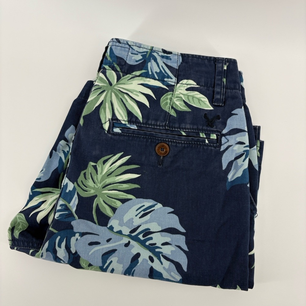 American Eagle Outfitters Chino Shorts Men's Size 28 Blue w/ Leaf 9 1/2" Inseam